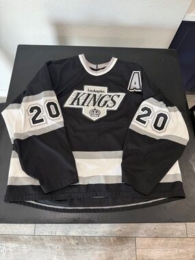 Vintage CCM LA Kings Luc Robitialle Jersey